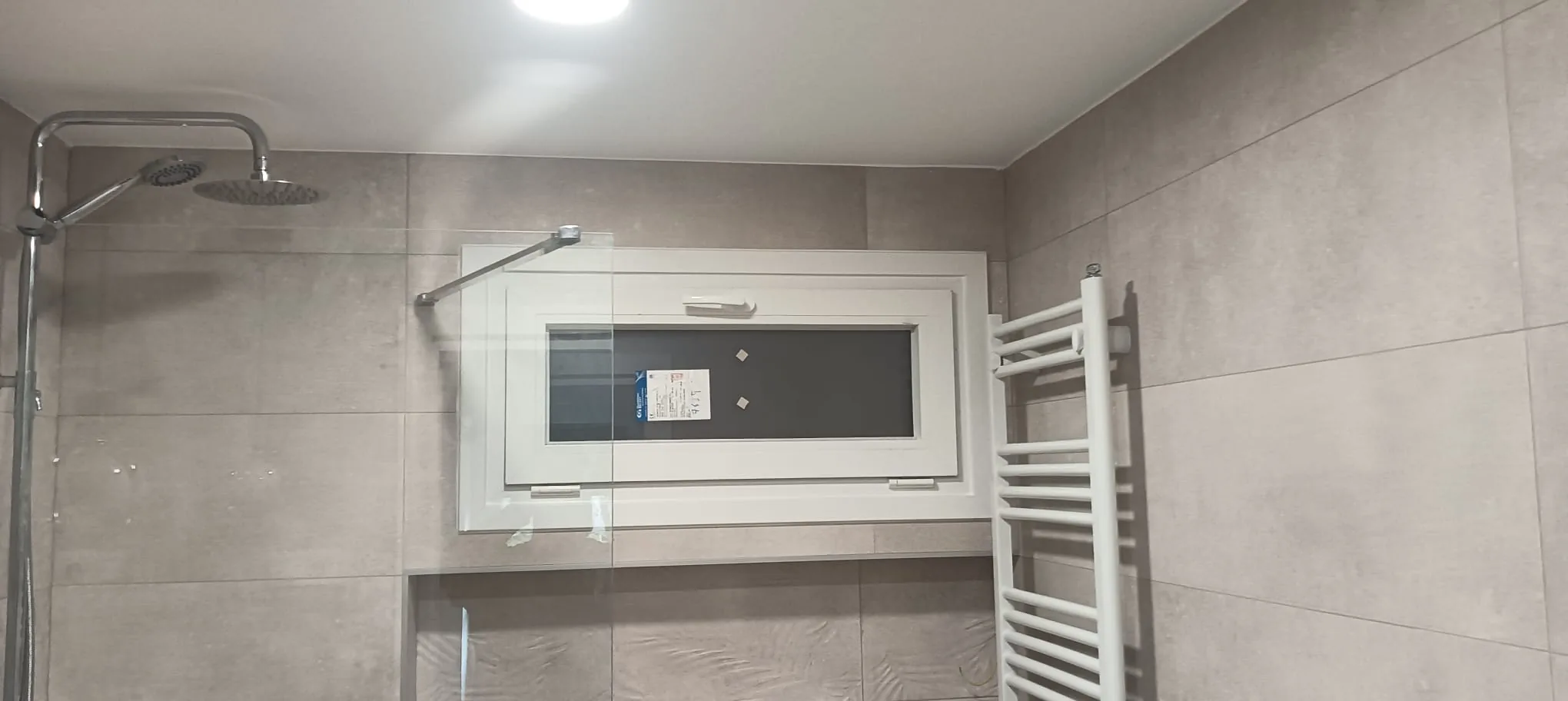 Instalación de ventanas de PVC y aluminio de alta eficiencia térmica - ven 10